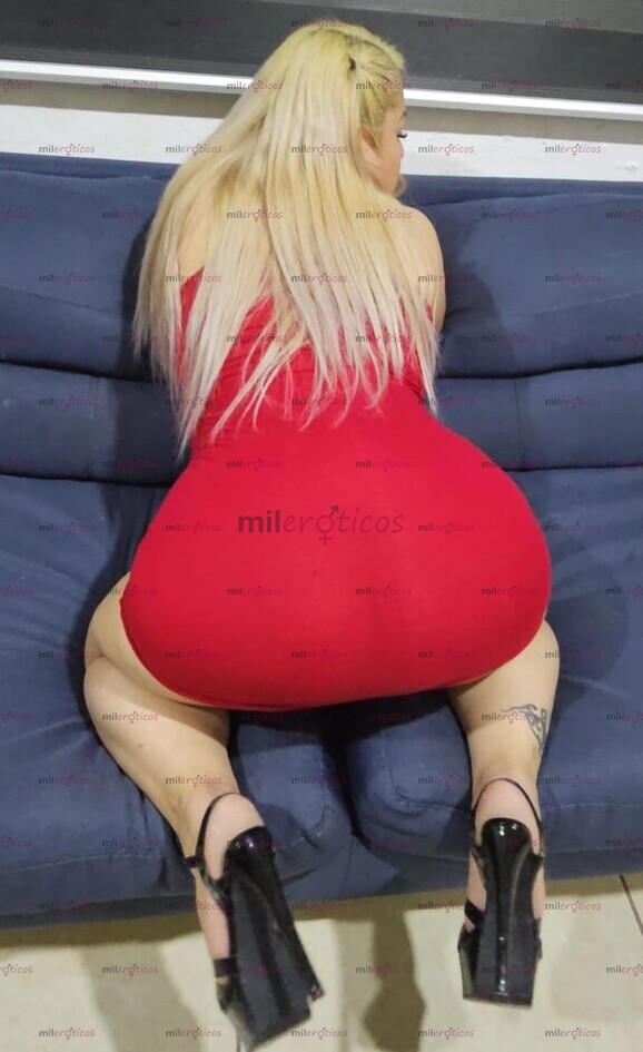 FOTOS DE HERMOSA Y CARISMÁTICA CHICA CURVI PIEL DE TERCIOPELO