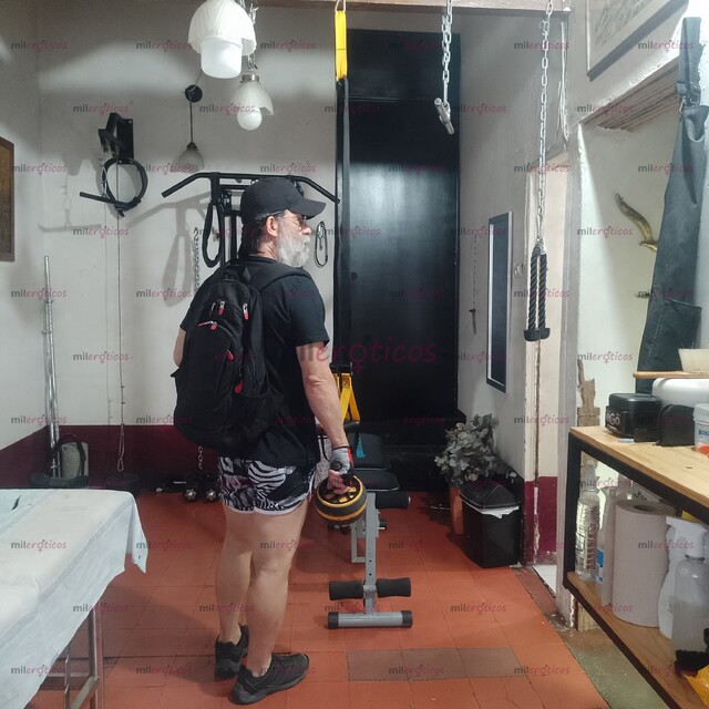 FOTOS DE MASAJISTA MASCULINO PASIVO 61 AÑOS BARBA BLANCA DISPONIBLE POR HORA EN MEDELLIN