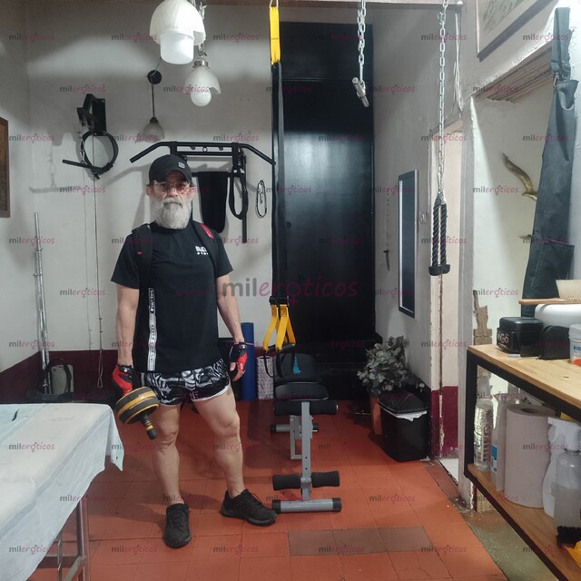 FOTOS DE MASAJISTA MASCULINO PASIVO 61 AÑOS BARBA BLANCA DISPONIBLE POR HORA EN MEDELLIN