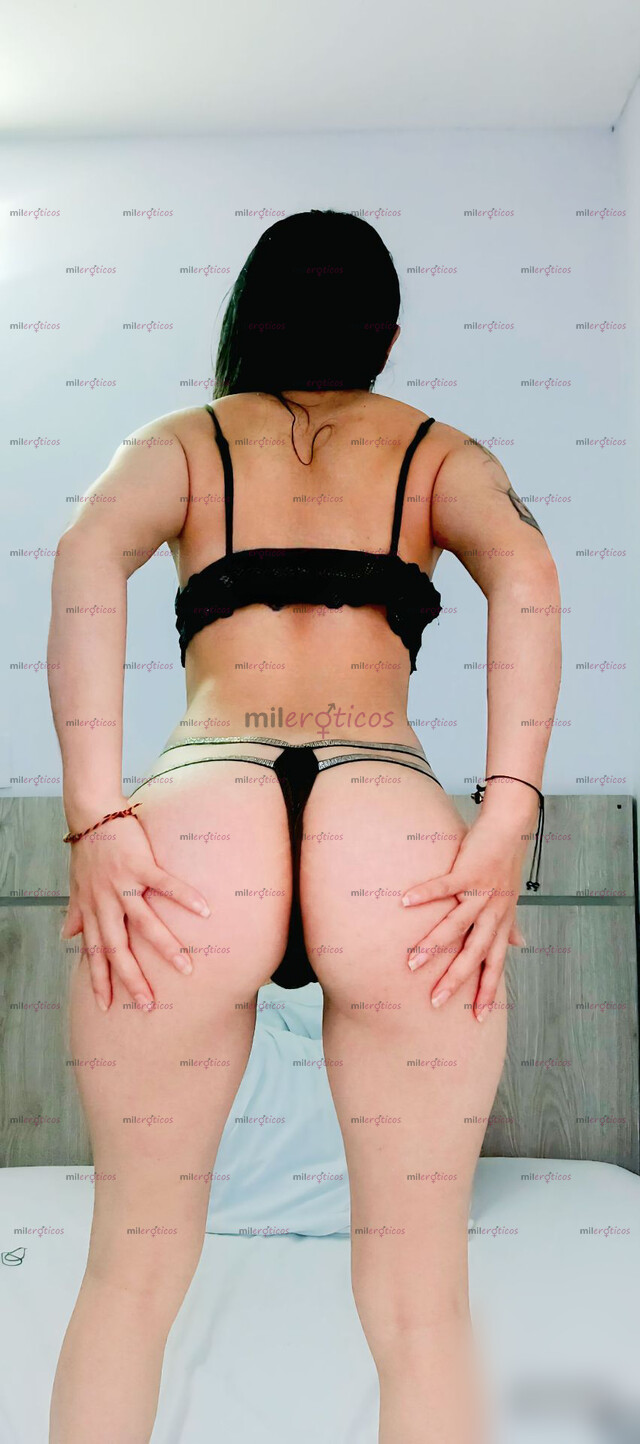 FOTOS DE TU FLACA NATURAL CANDENTE Y COMPLACIENTE .. VEN TE LA CHUPO...