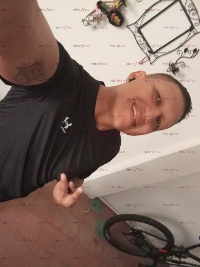 FOTOS DE DISCRETO APASIONADO DISPUESTO A COMPLACER