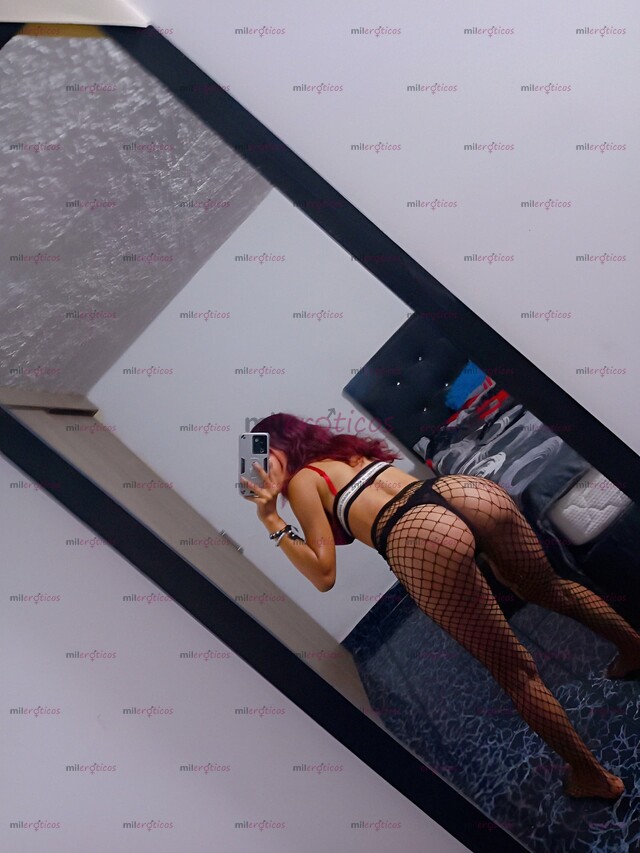 FOTOS DE ESTA ZORRITA SE ENCUENTRA OVULANDO. ALGUIEN ?