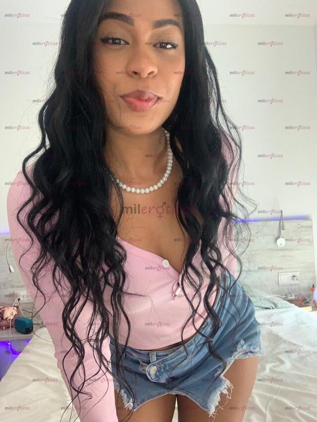 FOTOS DE SOY UNA HERMOSA MORENA DISPUESTA A COMPLACERTE Y CUMPLIR TUS FANTASIAS