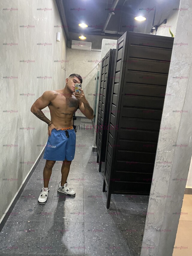 FOTOS DE CHICO SÚPER DOTADO 22CM HOT PARA ROMPERTE EL CULO Y SATISFACERTE