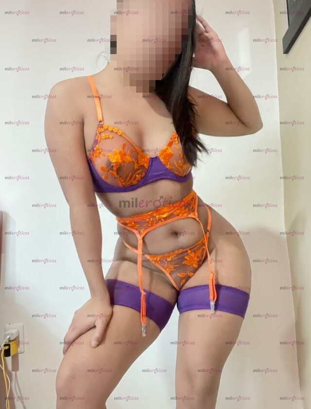FOTOS DE CHAVITA SUPER LINDA CULO DELICIOSO Y PIERNAS SEXIS MUY PUTITA