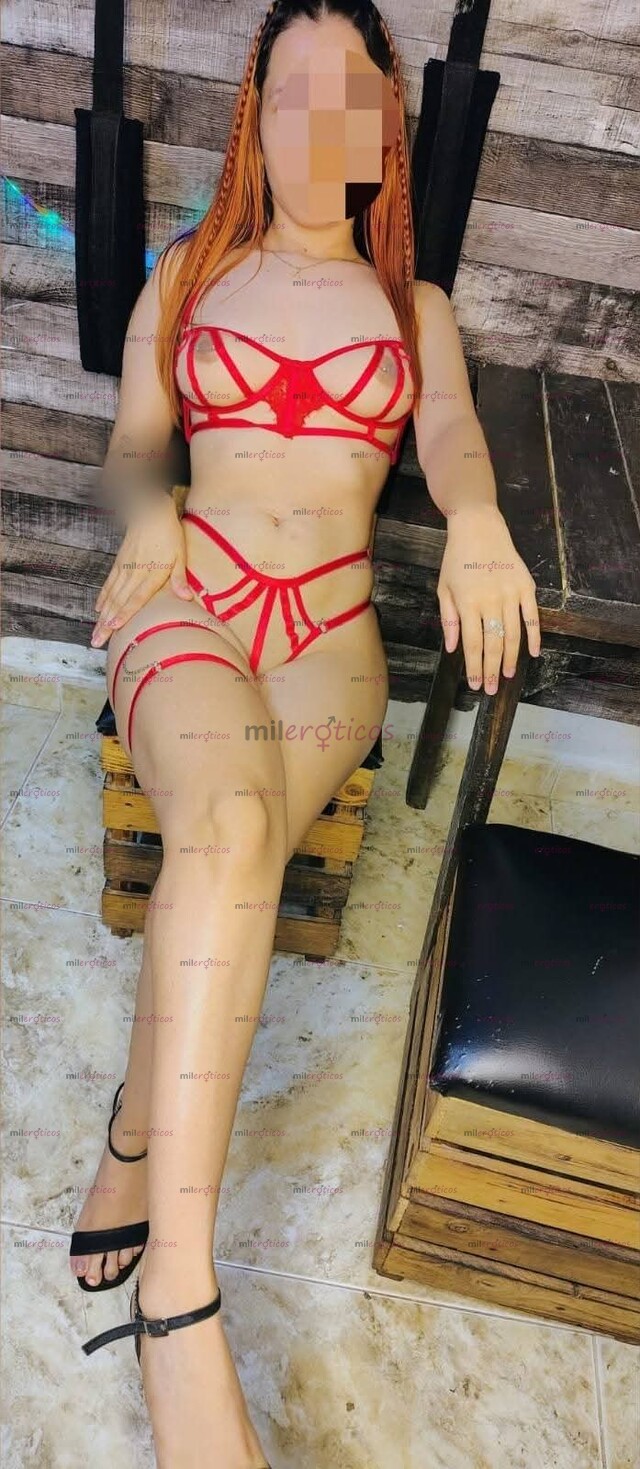 FOTOS DE LAURA, LINDA POLLITA DELGADA ESTRECHITA QUE LE ENCANTA EL SEXO...