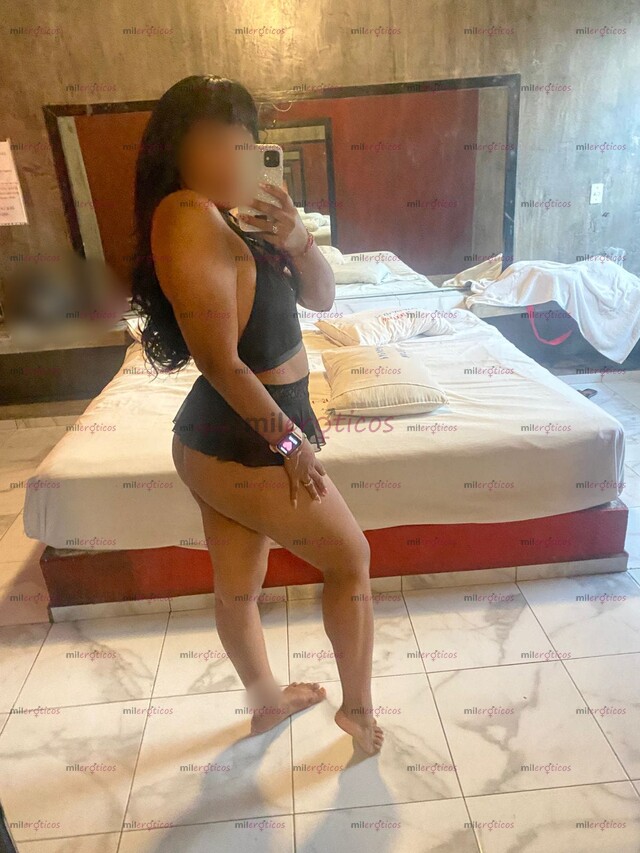 FOTOS DE SOY PEQUEÑA, CULONA Y MUY CALIENTE. TU AMANTE ARDIENTE.