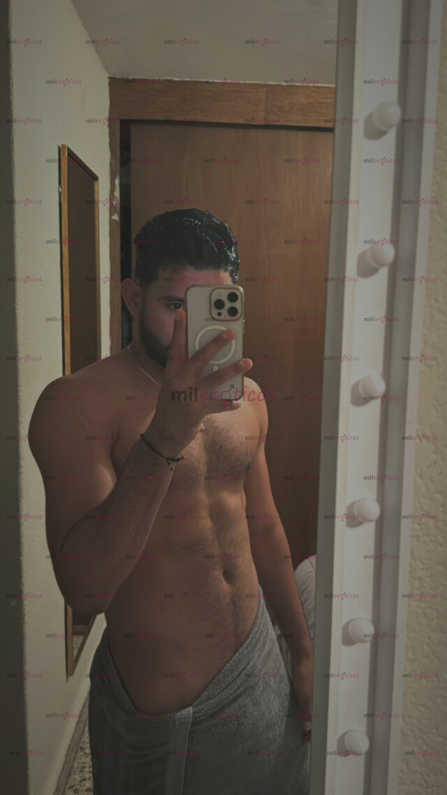 FOTOS DE JOVEN, VENEZOLANO 24 AÑOS DOTADO, VARONIL, DIVERTIDO CON LUGAR