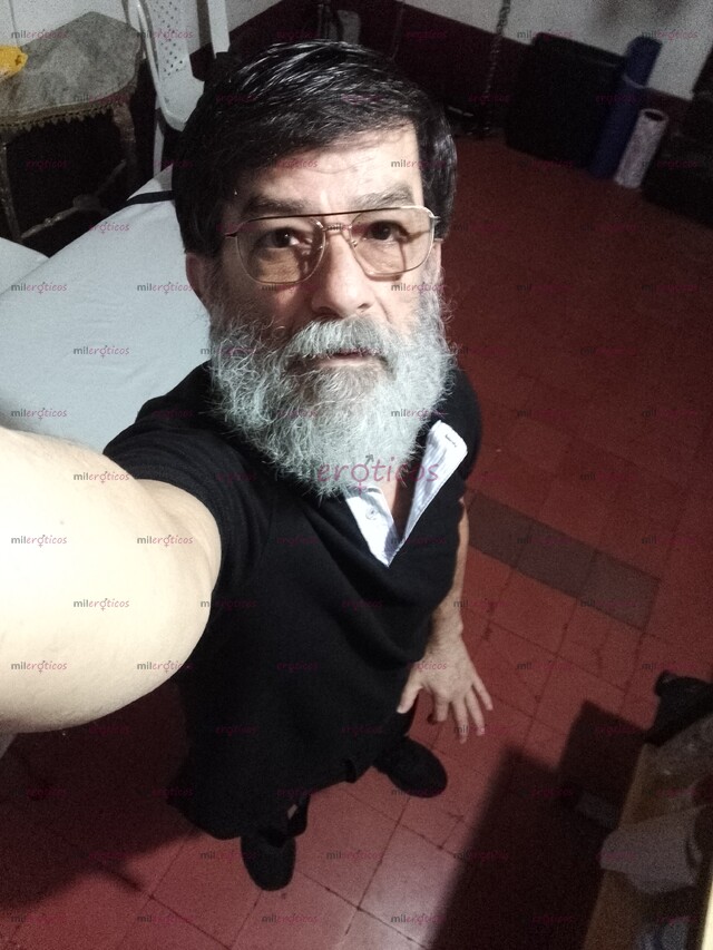 FOTOS DE MASAJISTA MADURO MASCULINO PASIVO 62 AÑOS BARBA BLANCA Y LARGA EN MEDELLIN
