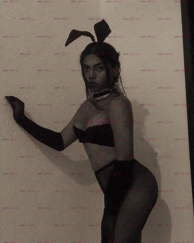 FOTOS DE I M THE LIL GOLDEN. KAY TU MORENA FAVORITA.