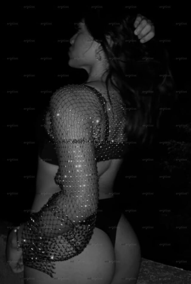 FOTOS DE I M THE LIL GOLDEN. KAY TU MORENA FAVORITA.