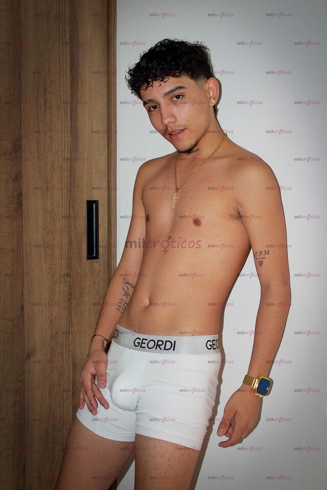 FOTOS DE TAYLER CHICO CALIENTE Y SEXY NUEVO EN TU CIUDAD