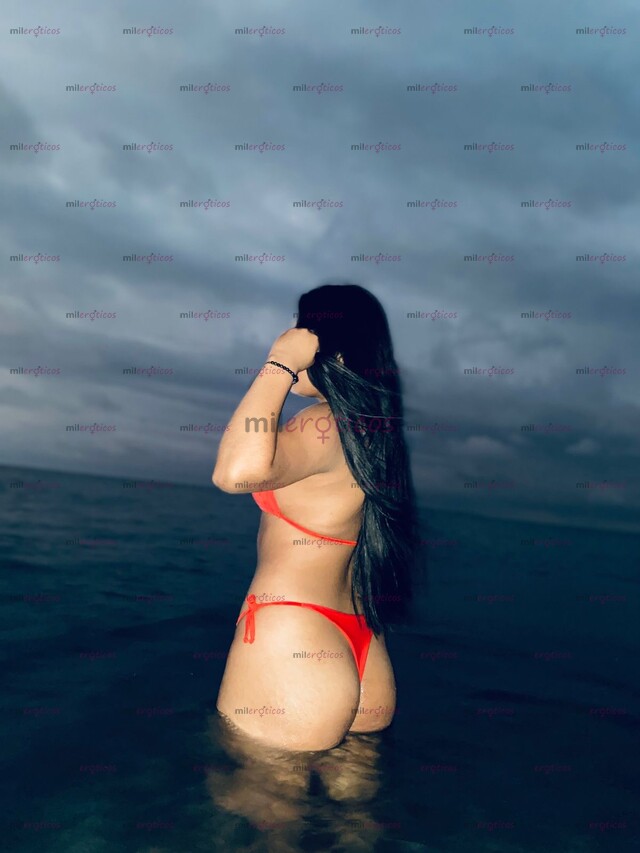 FOTOS DE MARIANA DE 18 AÑITOS CON TRATO DE NOVIA DESCOMPLICADA