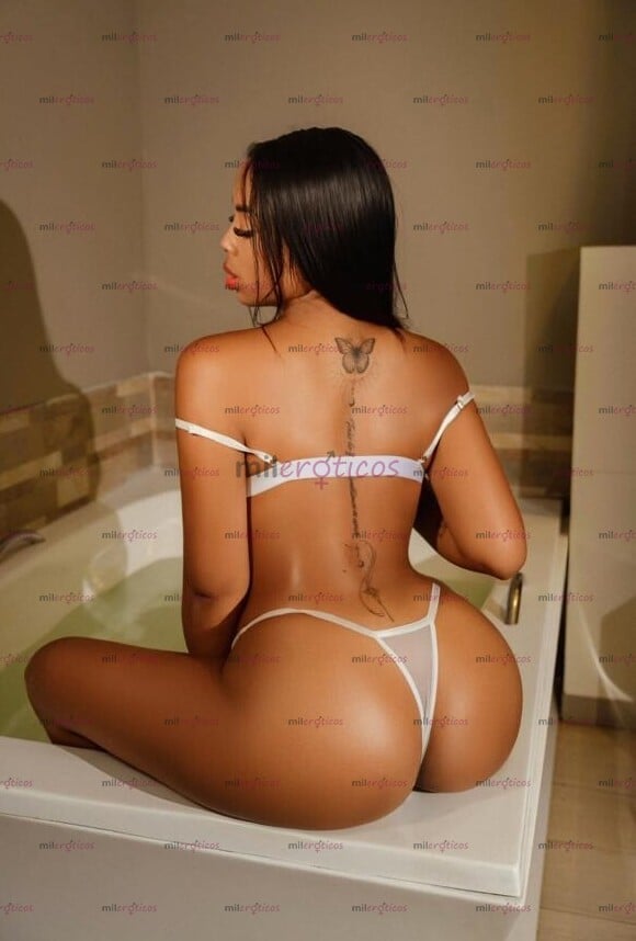 FOTOS DE TREICY UNA MORENITA MUY ESTRECHA, HÚMEDA, CON UNA CUQUITA HERMOSA PROMO