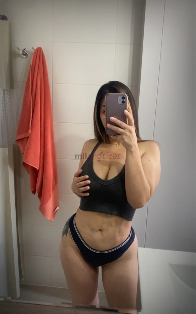 Un encuentro con elegancia y distincion sofisticada discreta y encantadora ofrezco una experiencia de acompanamiento donde el buen gusto la conversaci...