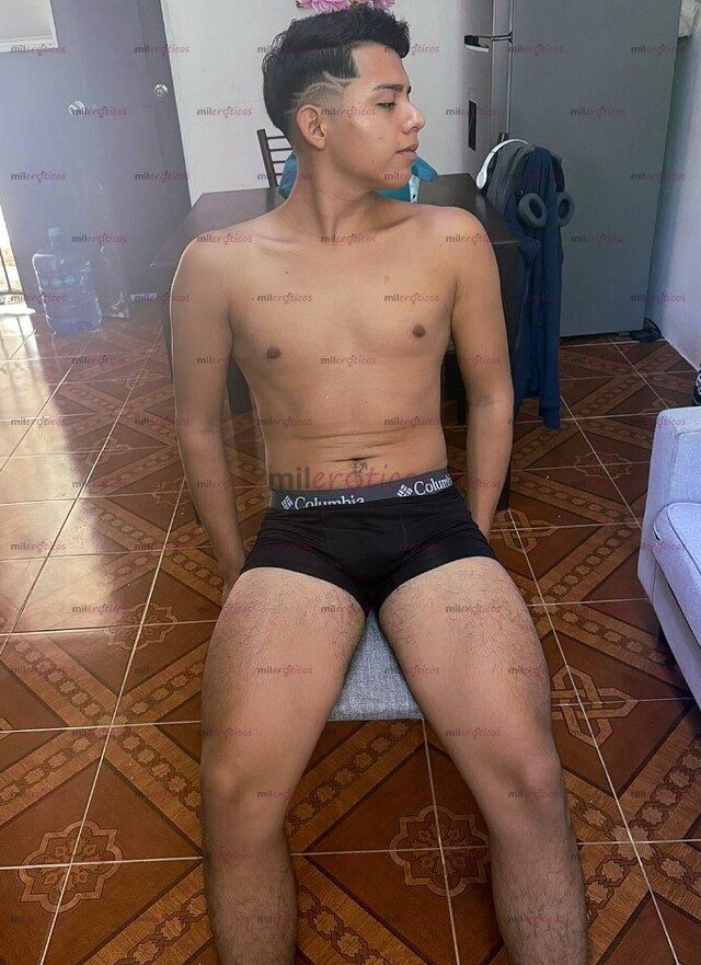 FOTOS DE VERGA LECHOSA, MORRITO DE 20 AÑOS DISPONIBLE PARA TI