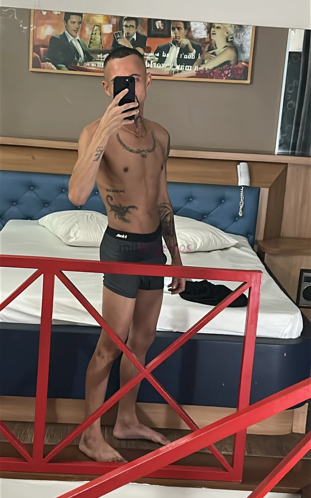 Atendimento top sem frescura sexo seguro atendo todos os dias da semana na cama sou ativo liberal deixo que o cliente conduza o momento entre contato...