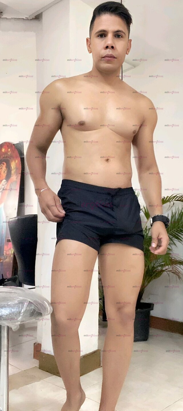 FOTOS DE SCORT ACOMPAÑANTE DOTADO DE VERGA 23CM Y DOTADO DE CEREBRO