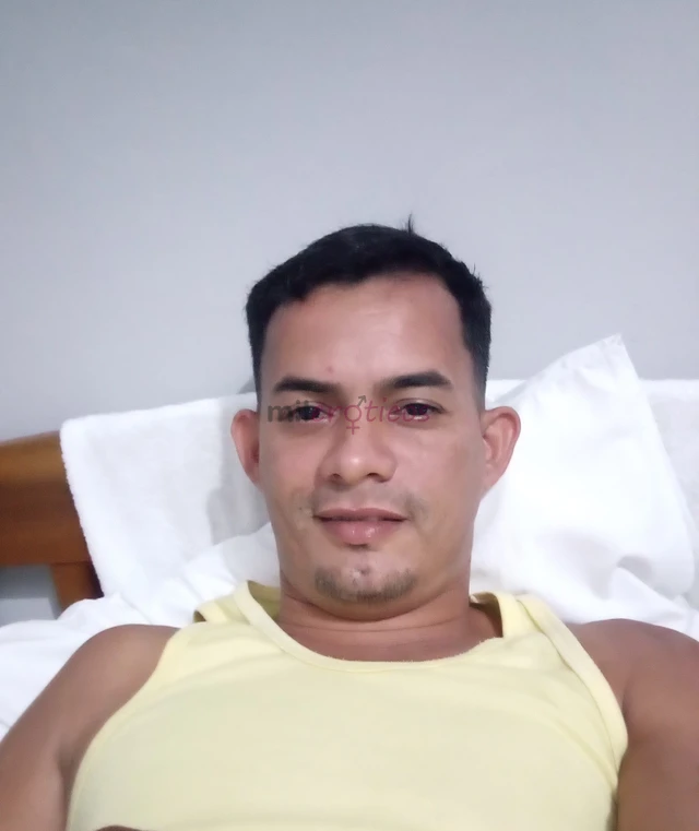 Venezolano activo para alegrar tus ratos contactame no tengo sitio amistoso soy nuevo escribeme al whatsapp para atenderte estoy esperando soy activo...