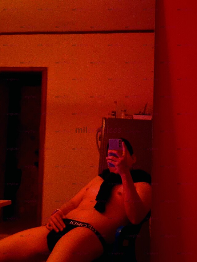 FOTOS DE CHICO UNIVERSITARIO DE PASO CON GANAS DE PASARLA RICO