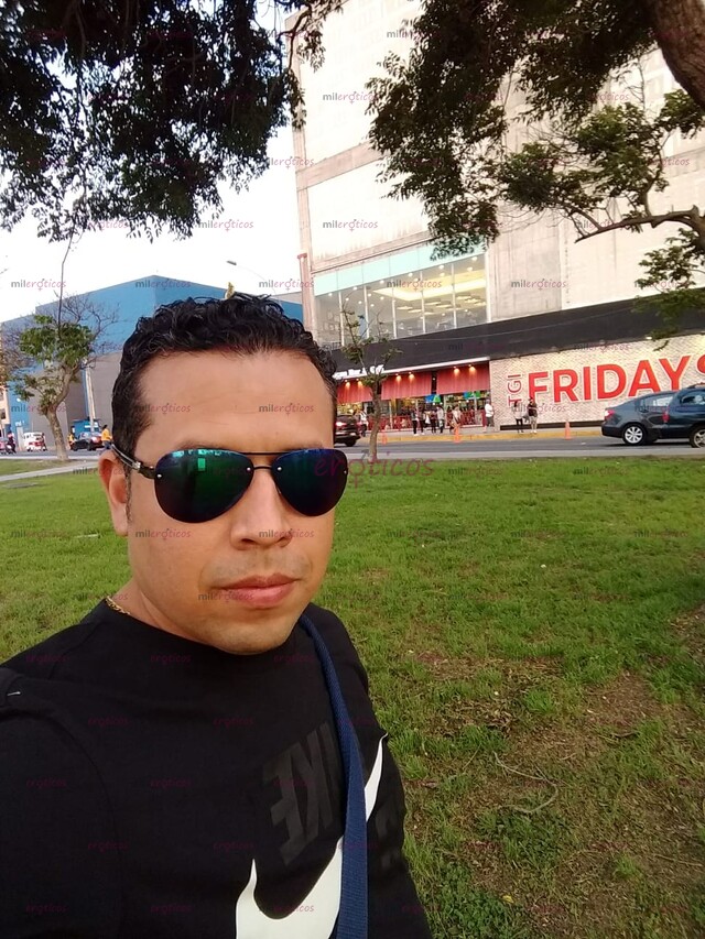 FOTOS DE QUIEN PARA PASAR NAVIDAD ,EN UNA NOCHE BONITA Y APASIONADA