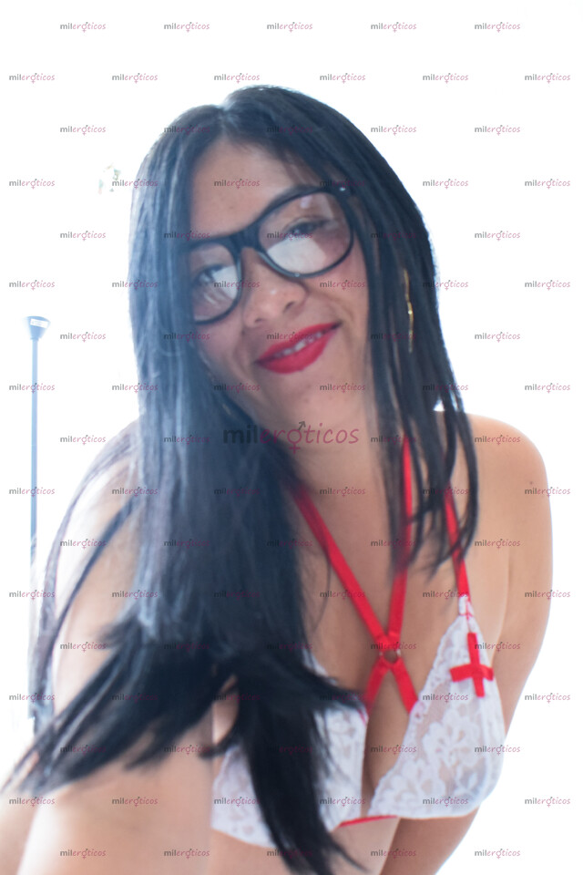 FOTOS DE ENFERMERA DEDICADA A TU CUIDADO A DARTE PLACER CON MI BOCA