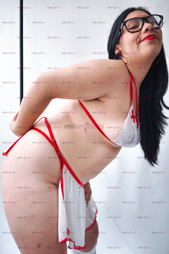 FOTOS DE ENFERMERA DEDICADA A TU CUIDADO A DARTE PLACER CON MI BOCA