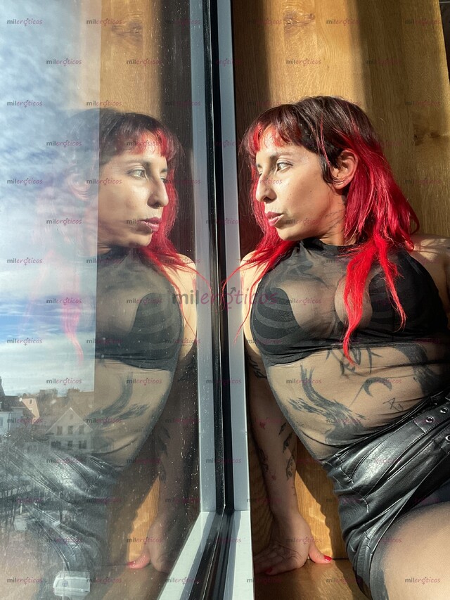 FOTOS DE DEJATE ABSORVER POR LA LUJURIA DE UNA DIOSA PUNK