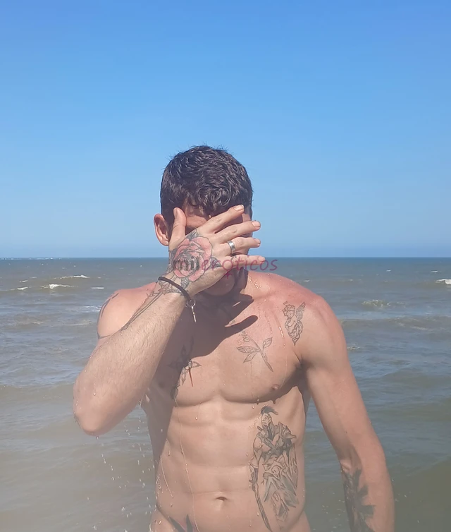 Bom pessoal tudo bem sou marido de aluguel e estou aqui para satisfazer e realizar os seus fetiches mas lembrando que sou somente ativo minha parte e...