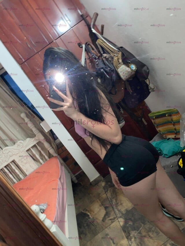 FOTOS DE FEBRERO PÁSALO CONMIGO ESTARÉ DISPONIBLE TODA LA NOCHE VIVO SOLITA