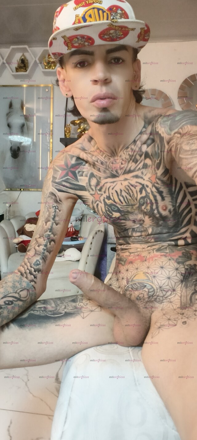 FOTOS DE FLACO ACTIVO BLANCO TATUADO VERGON SITIO