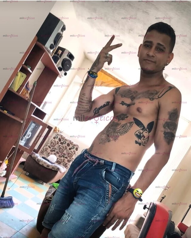FOTOS DE MORENO FLACO Y ALTO DISPUESTO A CUMPLIR TUS FANTASIAS