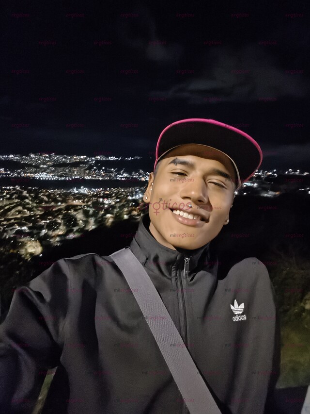 FOTOS DE POLLO VERGÓN VERSÁTIL COMPLACIENTE, DISPONIBLE PARA TUS DESEOS