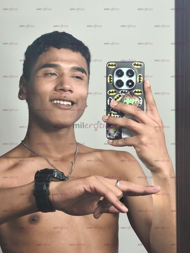 FOTOS DE POLLO VERGÓN VERSÁTIL COMPLACIENTE, DISPONIBLE PARA TUS DESEOS