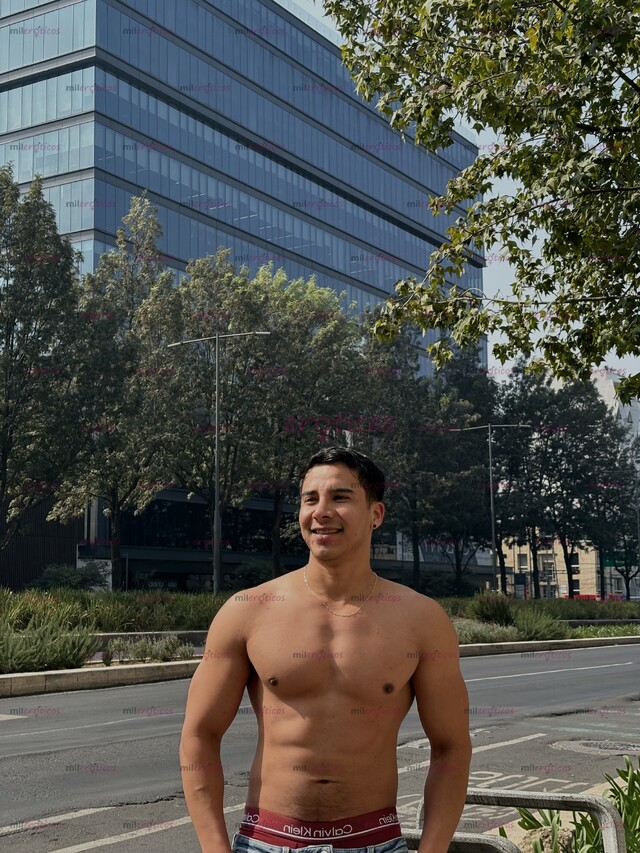 FOTOS DE CHICO FIT COMPLACIENTE CUMPLE TUS FANTASÍAS CONMIGO