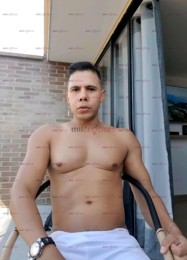 FOTOS DE SCORT ACOMPAÑANTE DOTADO DE VERGA 23CM Y DOTADO DE CEREBRO