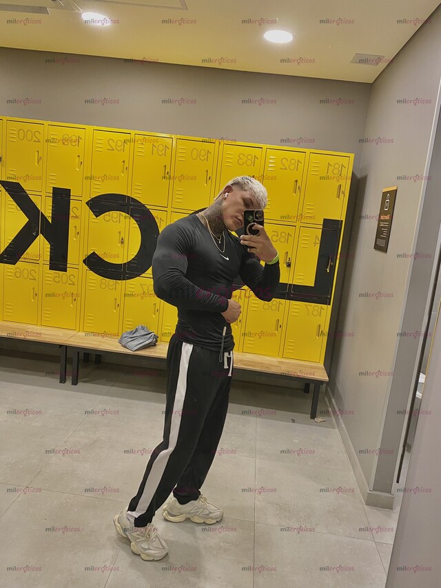 FOTOS DE TAYLOR CHICO COSTEÑO, JOVEN VERGON Y DOMINANTE