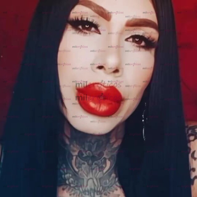 FOTOS DE LABIOS GIGANTES CULO GIGANTE ARDIENTE TRANS