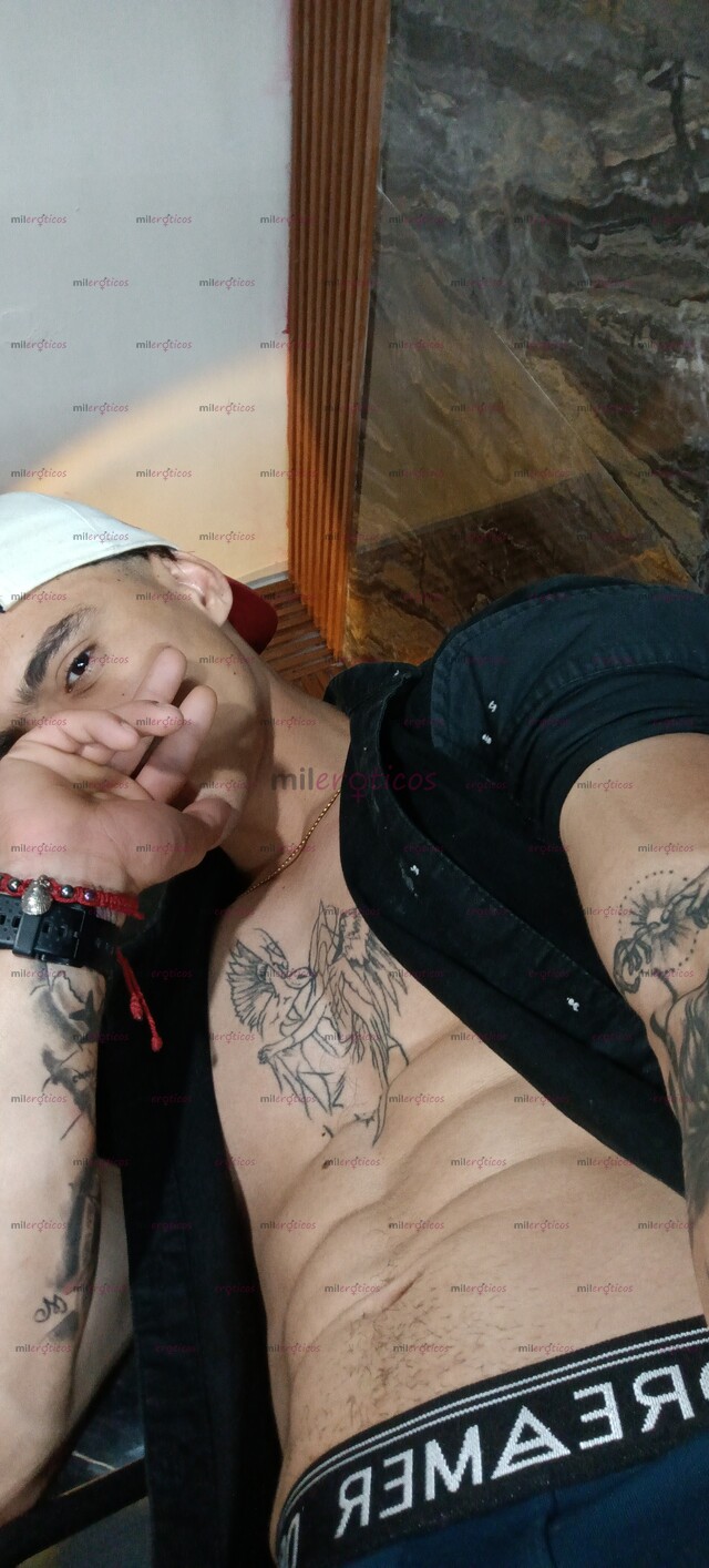 FOTOS DE ATLÉTICO DE GYM, SERIO Y DISCRETO , VARONIL Y COMPLACIENTE