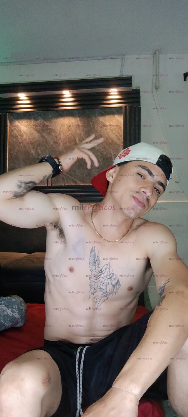 FOTOS DE ATLÉTICO DE GYM, SERIO Y DISCRETO , VARONIL Y COMPLACIENTE