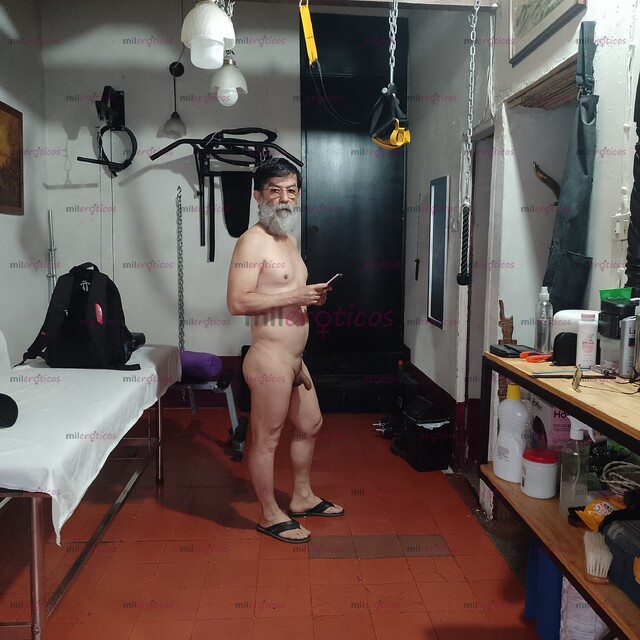 FOTOS DE DIDO LOPEZ MASAJISTA MADURO PASIVO VARONIL SERIO 62 AÑOS BARBA BLANCA MEDELLIN