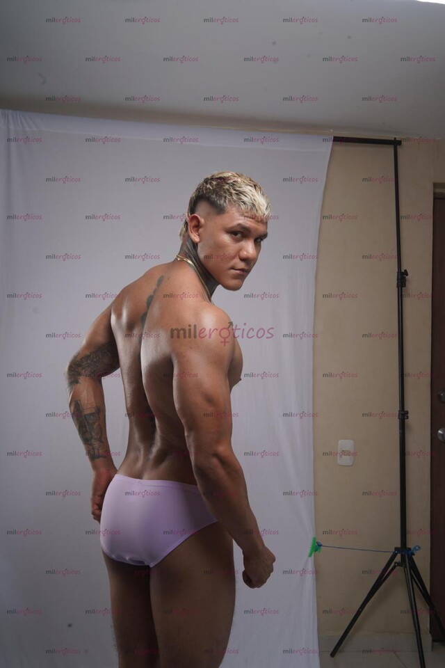 FOTOS DE TAYLOR CHICO COSTEÑO JOVEN , DOTADO, MORBOSO, MASCULINO Y DOMINANTE