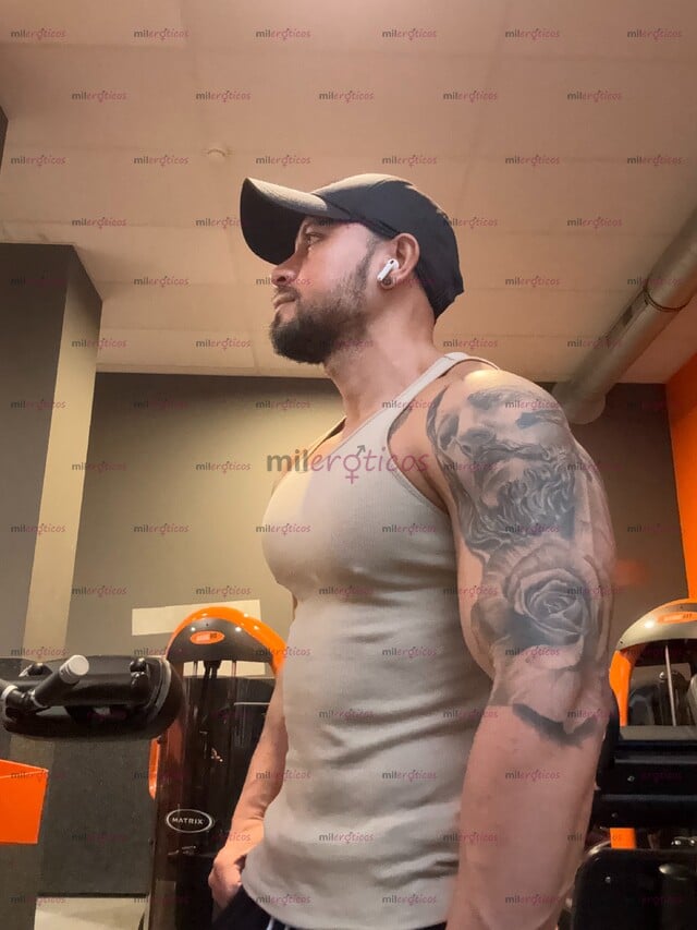 FOTOS DE POCOS DÍAS, MORENO COMPLACIENTE PARA DARTE UNA BUENA EXPERIENCIA