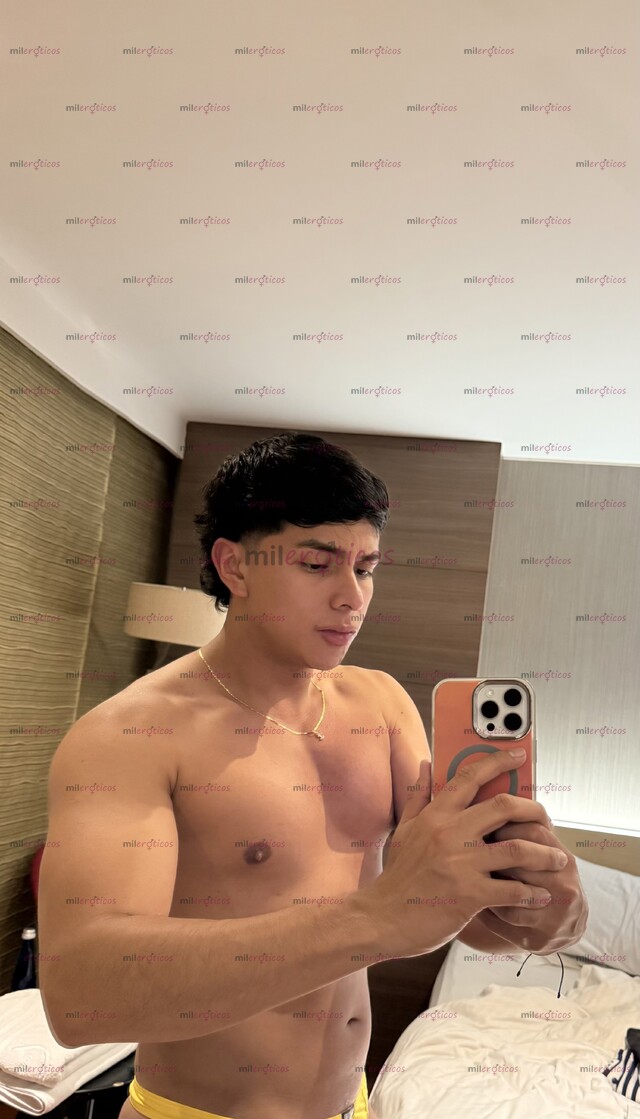 FOTOS DE MORENO NALGÓN Y VISIONARIO: EL EQUILIBRIO ENTRE RESPETO Y DESEO. ESCRÍBEME