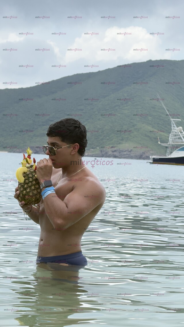 FOTOS DE MORENO NALGÓN Y VISIONARIO: EL EQUILIBRIO ENTRE RESPETO Y DESEO. ESCRÍBEME