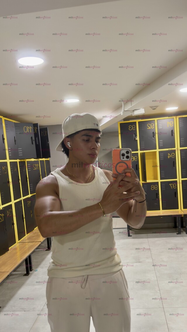 FOTOS DE MORENO NALGÓN Y VISIONARIO: EL EQUILIBRIO ENTRE RESPETO Y DESEO. ESCRÍBEME