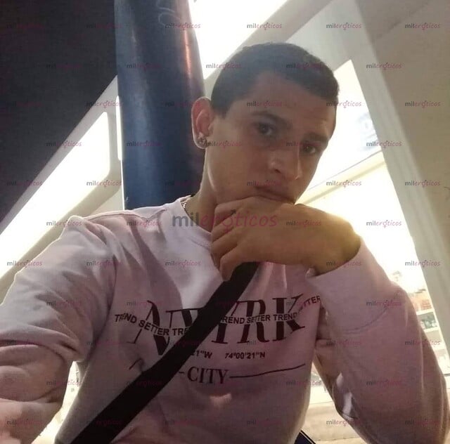 FOTOS DE HOLA BUENAS TARDES O NOCHE AQUÍ VERGÓN LA PASARLA RICO ME MIDE 19 GRUESA Y LECHO