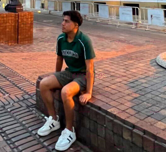 FOTOS DE MORENITO VERGONZOSO LISTO PARA PASARLA RICO !!!