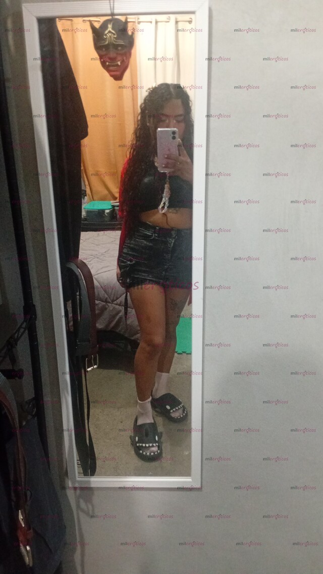 FOTOS DE TU NENA LECHERA ESTA AQUI LARA DEJARTE TODA MI LECHE EN TU BOCA