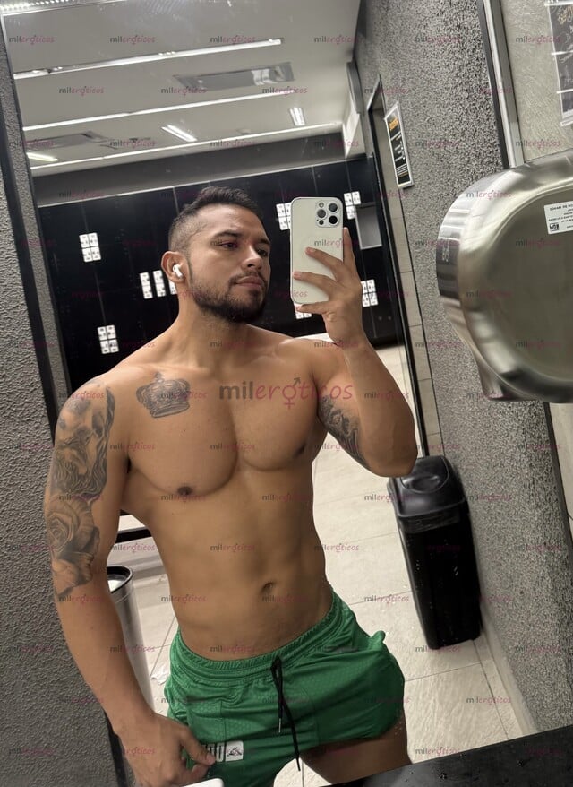 FOTOS DE POCOS DÍAS, MORENO COMPLACIENTE PARA DARTE UNA BUENA EXPERIENCIA